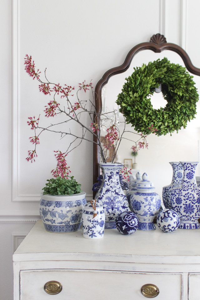 Cosy Spring Home Tour - коллекция ваз в стиле шинуазри